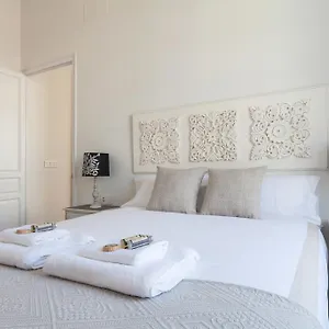 Stunning Boutique - Space Maison Sevilla